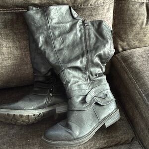 Elegant Black Women's Combat Boots